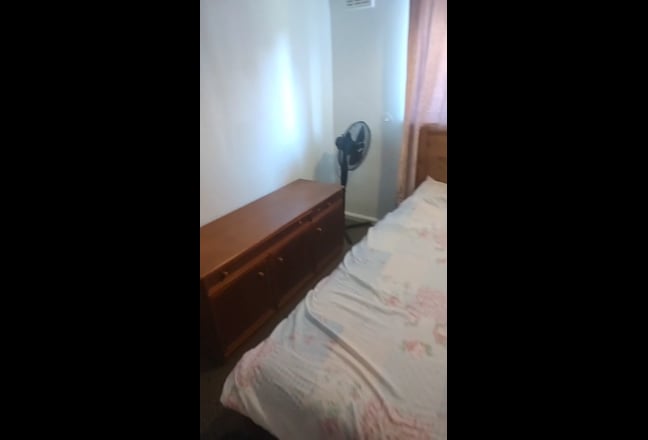 Double bedroom available  Main Photo