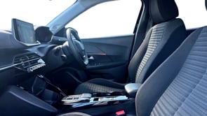 PEUGEOT 2008 2022 (72)
