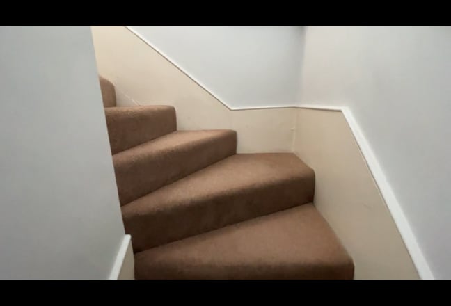 Whole 2 bed top floor flat in Old Brompton Rd, SW5 Main Photo