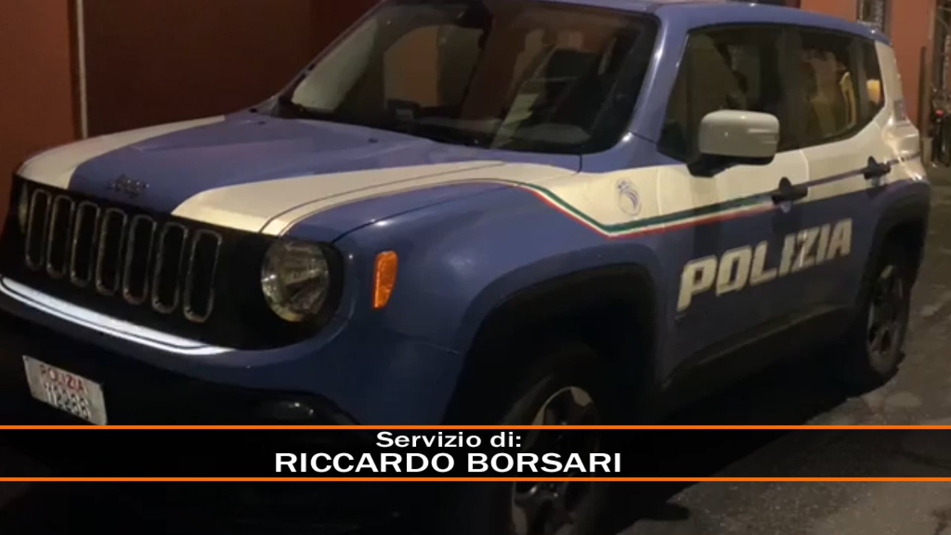 Aggredisce la compagna e la colpisce alla testa con un posacenere, arrestato dalla polizia