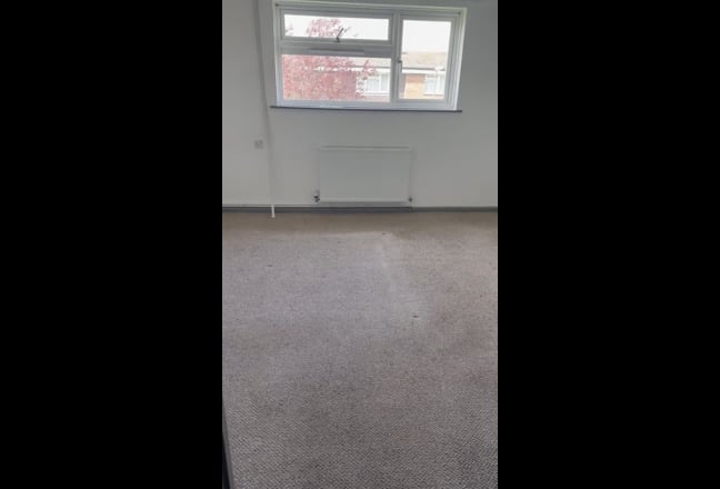 Double room to Let at Swanfield Drive,Chichester. Main Photo