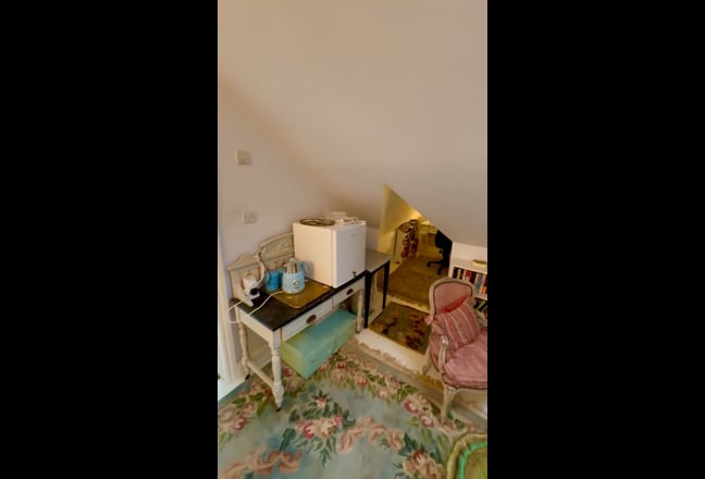 Quiet,  homely and characterful, safe area Main Photo