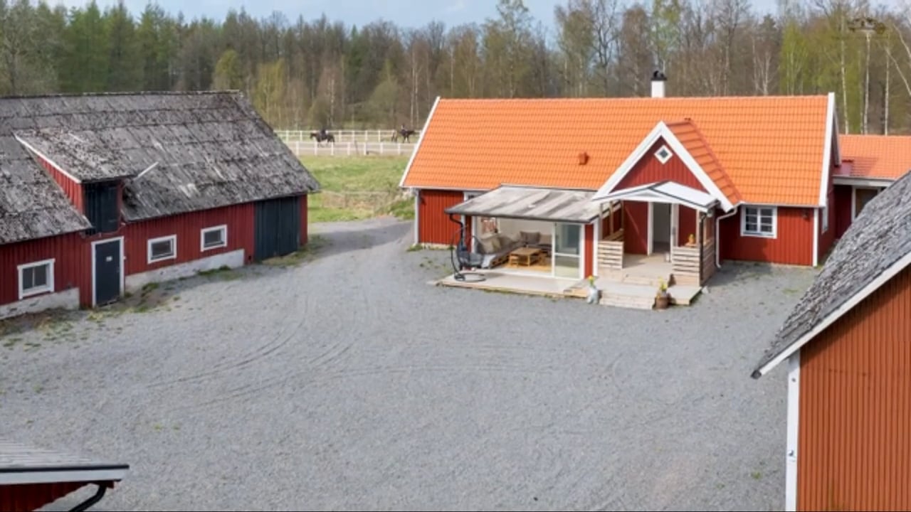 7 rum Gård/skog på Hällede 542 Våxtorp Laholms kommun - bild 2