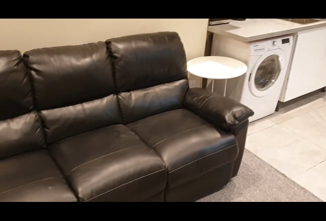 Large Private Independent Double Room Studio Main Photo