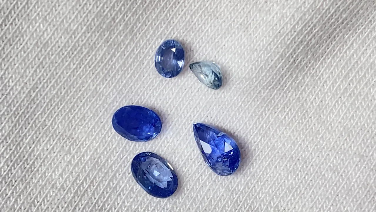 動画】【1点もの】宝石質ブルーサファイアAAA ルース ファセットカット