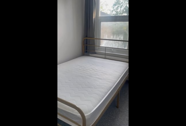 Photo 1: undefined