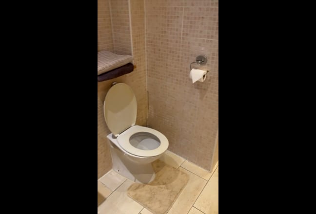 En-suite double bedroom city centre  Main Photo