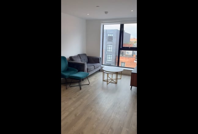 Modern 1 Bedroom Apartment Main Photo