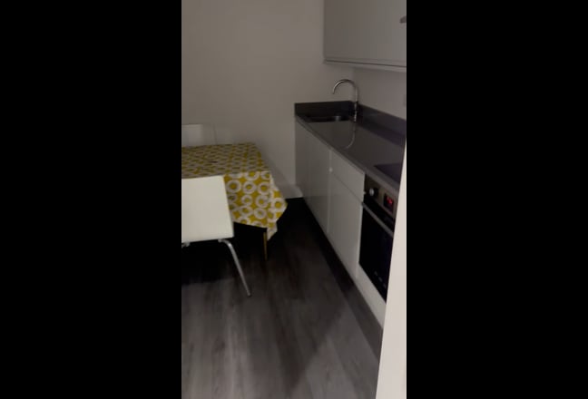 One-bath Studio (278 sq.ft) Main Photo