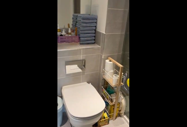 Photo 1: undefined