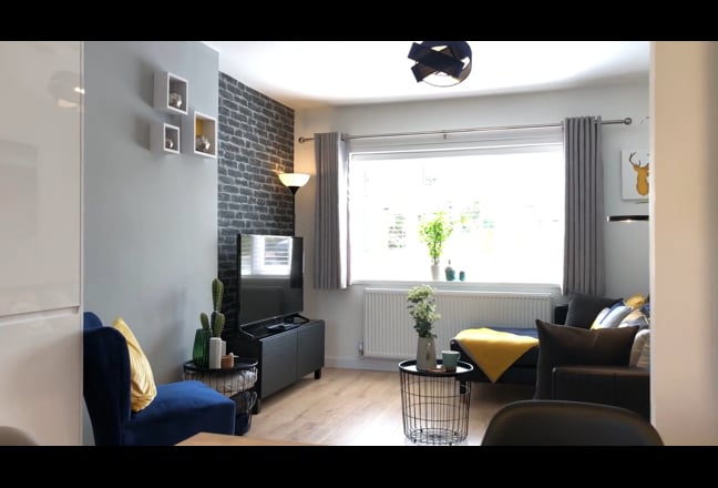 Two Fabulous Double Rooms Available this June! Main Photo