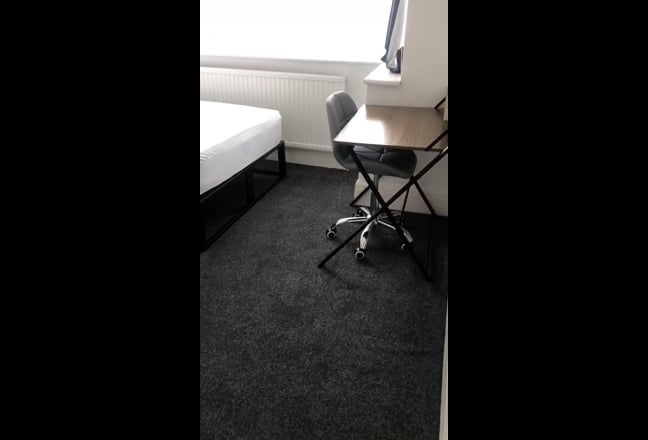 Newly renovated en-suite room close to oxford  Main Photo