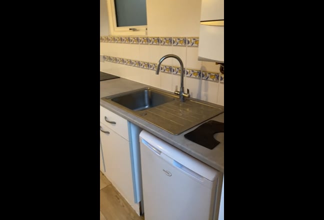 Photo 1: undefined