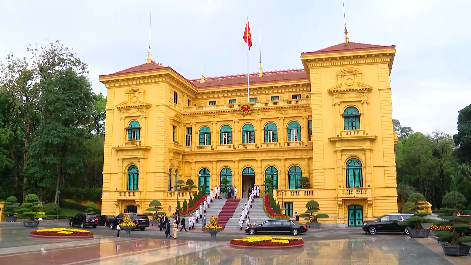 日本首相石破茂：日本将继续支持越南建设独立自主的经济