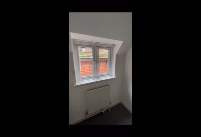 Fully Furnished Double Room    Main Photo