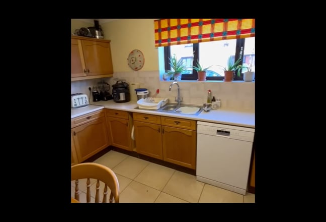 Photo 1: undefined