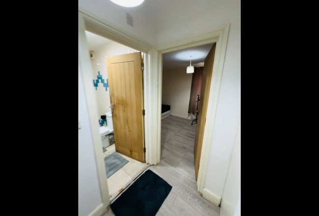 Flat 4, 36 Melville Road, Maidstone, ME15 7UR Main Photo
