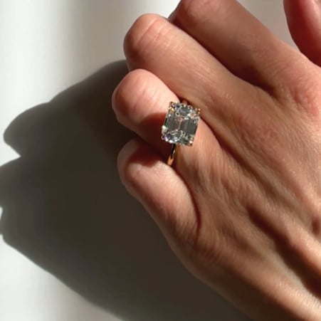 East West Emerald Cut Ring(5 TCW)