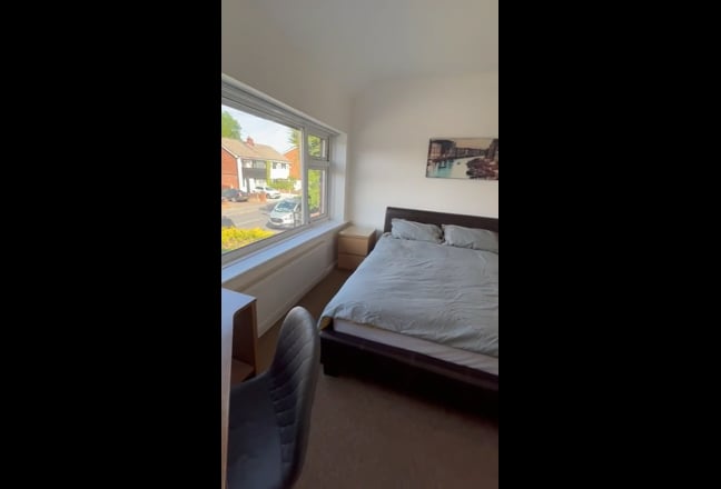 💖 room, great location with en-suite and parking Main Photo