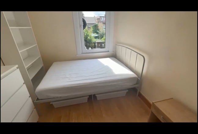 Looking for a cozy and convenient place to stay? Main Photo