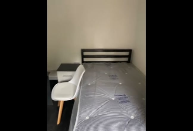 Furnished 5 bedroom house share  Main Photo