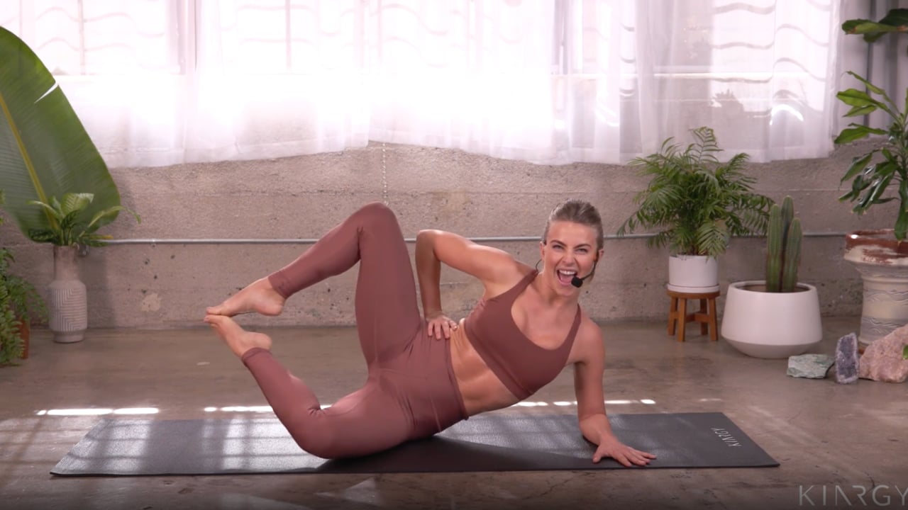 20 MIN LEGS & GLUTES WITH JULIANNE thumbnail