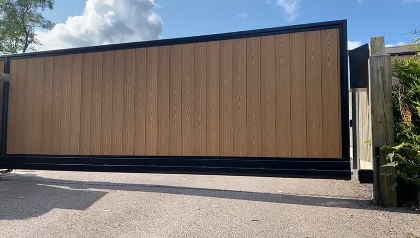 https://i.vimeocdn.com/video/2010175701-429c550ca753d0de45031e6a8950d1fa9cd1dce8b1d94ac9386ef81675c9e697-d