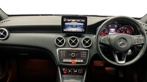 MERCEDES-BENZ A CLASS 2018 (18)