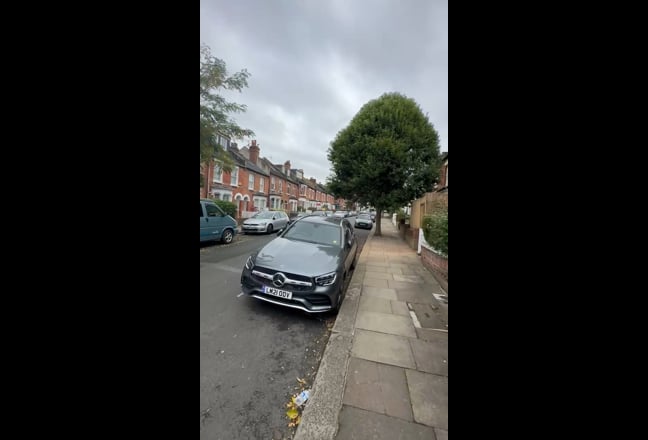 West Hampstead |Lovely Room|Living Room & Garden Main Photo