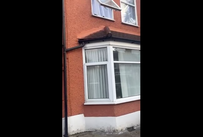  4  Bedroom  House  -  East  Ham  Main Photo