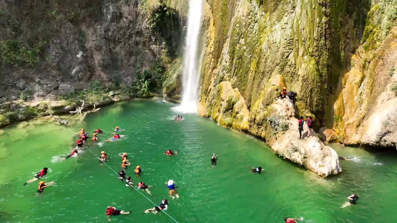https://i.vimeocdn.com/video/2010457427-13a772e9319c0c5291e36c50cb5bad2b0eb86e35bd7bfa910844e0a5aebbbb4d-d