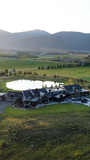 Montana social edit