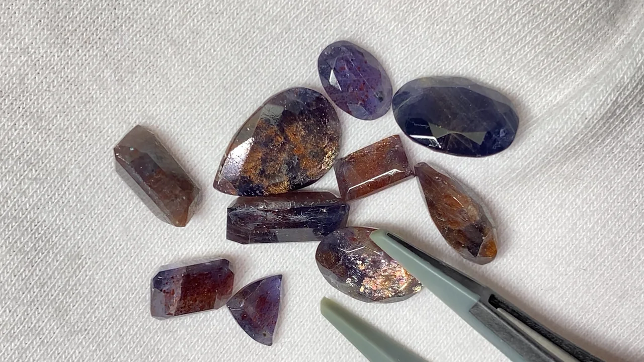 アイオライトとアルーシャサンストーンパーム♡握り石♡ギラギラ♡No.489 動画】【1点もの】宝石質アイオライトサンストーンAAA ルース