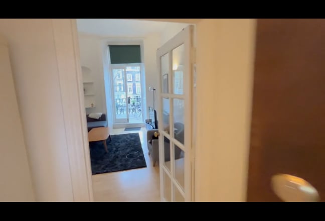Spacious 1st floor 1 bedroom flat w Balcony Main Photo