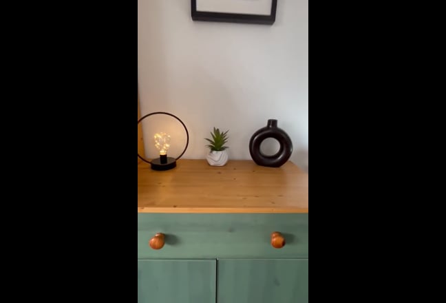 Large Double Room, central telford, fast wi-fi Main Photo