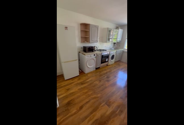 Luxury 3 Bedroom House (Brixton) Main Photo