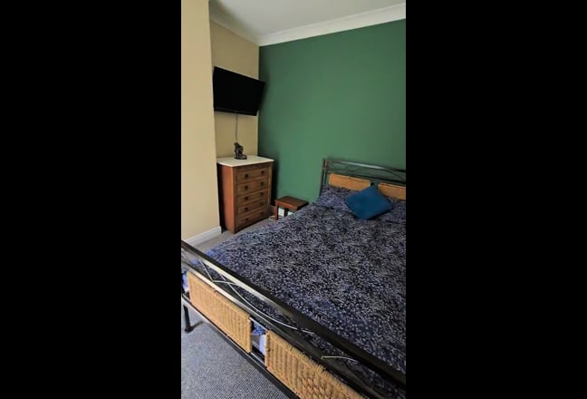 Beautiful warm cosy home in a great location Main Photo
