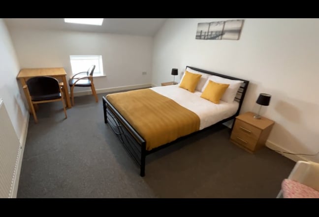 Photo 1: undefined