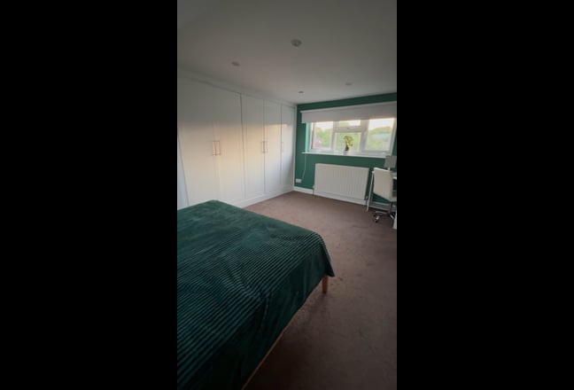 Large loft room with Private En-Suite  Main Photo