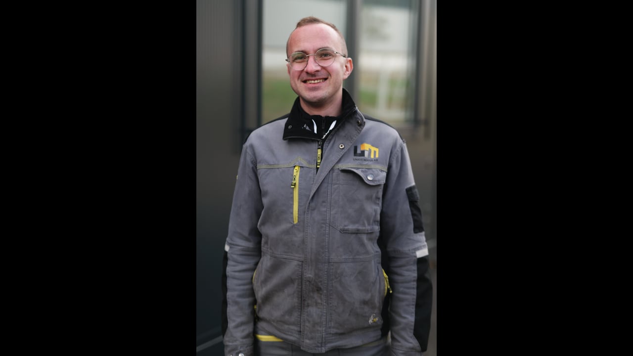 
        
          Michal Mrnuštík
        

        
          –
        

        
          Přípravář - nůžky
        
        