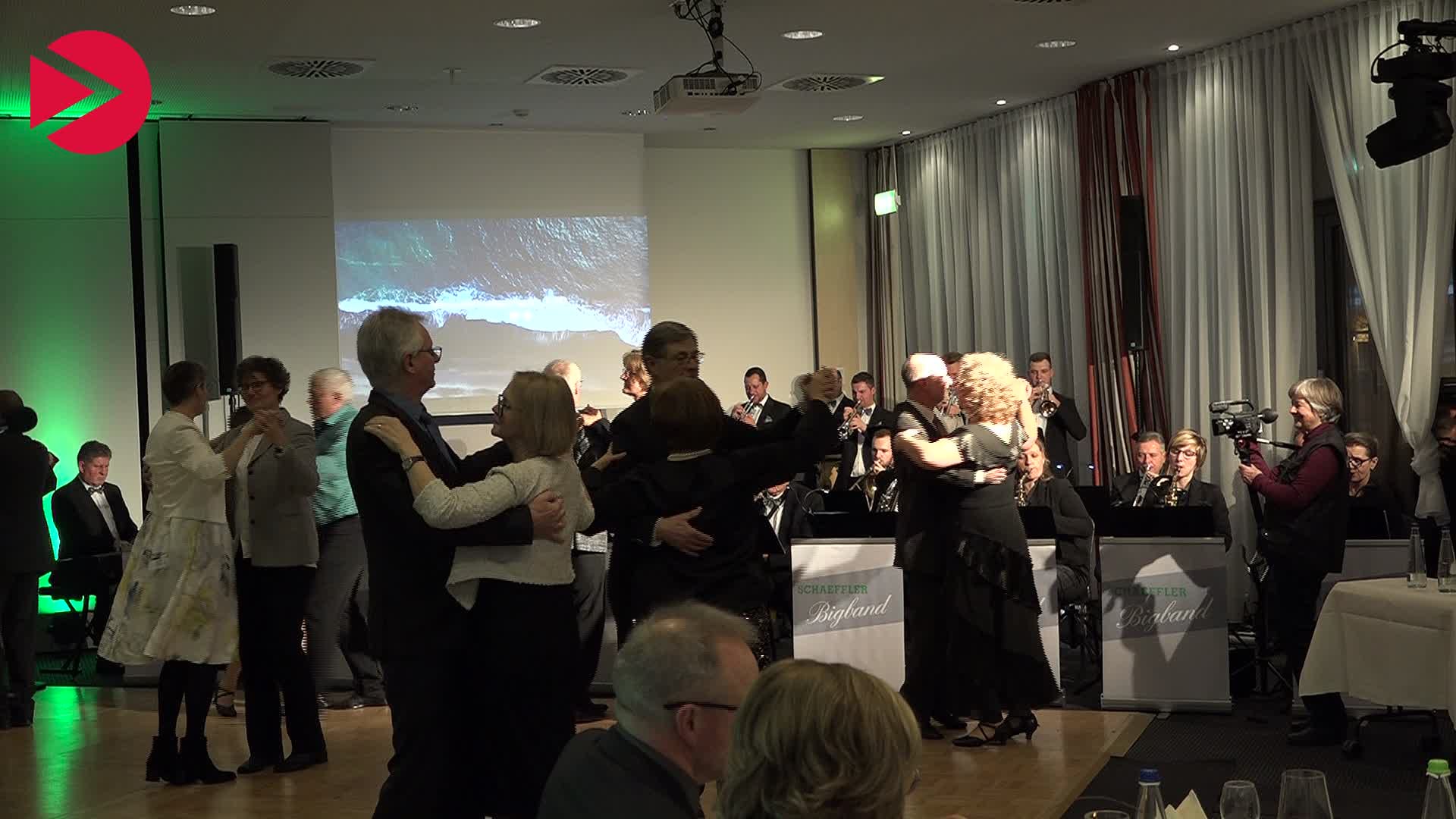 Video Vorschaubild Tanzen und Tafeln für die Tafel