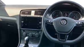 VOLKSWAGEN GOLF 2020 (20)