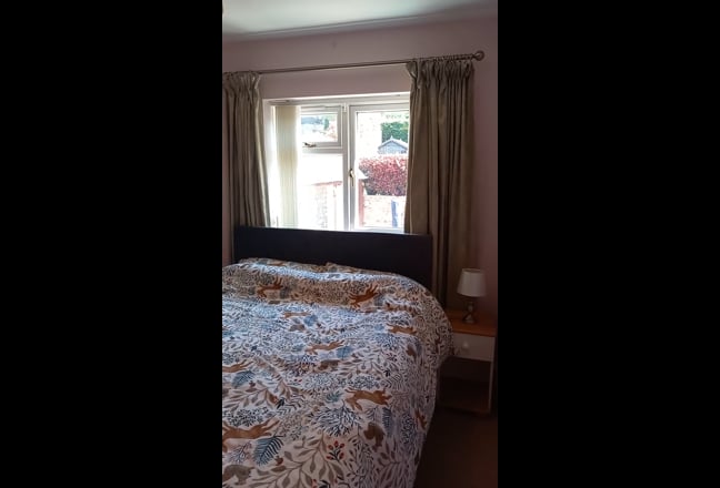 Two double spare rooms available  Main Photo