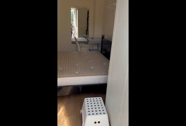 Immaculate Studio 3 mins from Middlesex University Main Photo