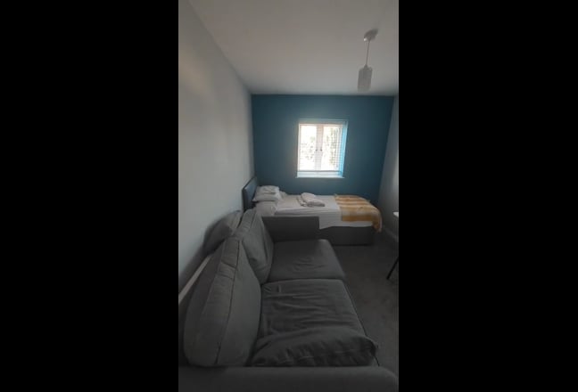 Single ensuite room available Main Photo