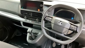 VAUXHALL VIVARO 2025 (25)