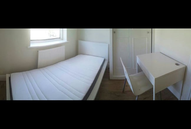💥 SIngle RM  Living Area Grdn Prking  Bank 20min  Main Photo
