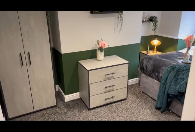 All inc Ensuite Luxury share in central Headingley Main Photo
