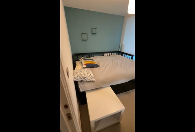 Monday to Friday. Double room in luxury flat Main Photo