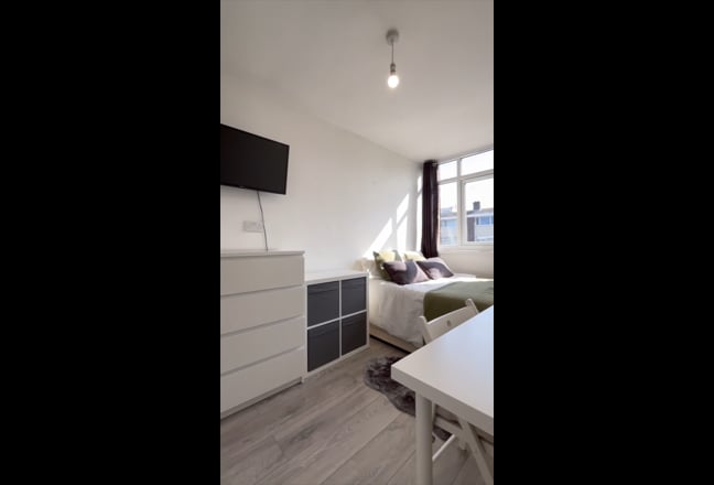 Premium room in gorgeous Wandsworth town 5 min Main Photo